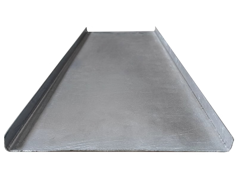 Flat metal cable tray cover lid for wire protection